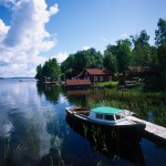 Paesaggio: darsena, lago, bosco, cielo
