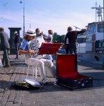 Persone: musicista di strada nel mercato
