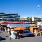 Mercato: piazza e bancarelle