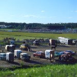 Ippodromo: area di sosta, maneggio, traini, cavalli